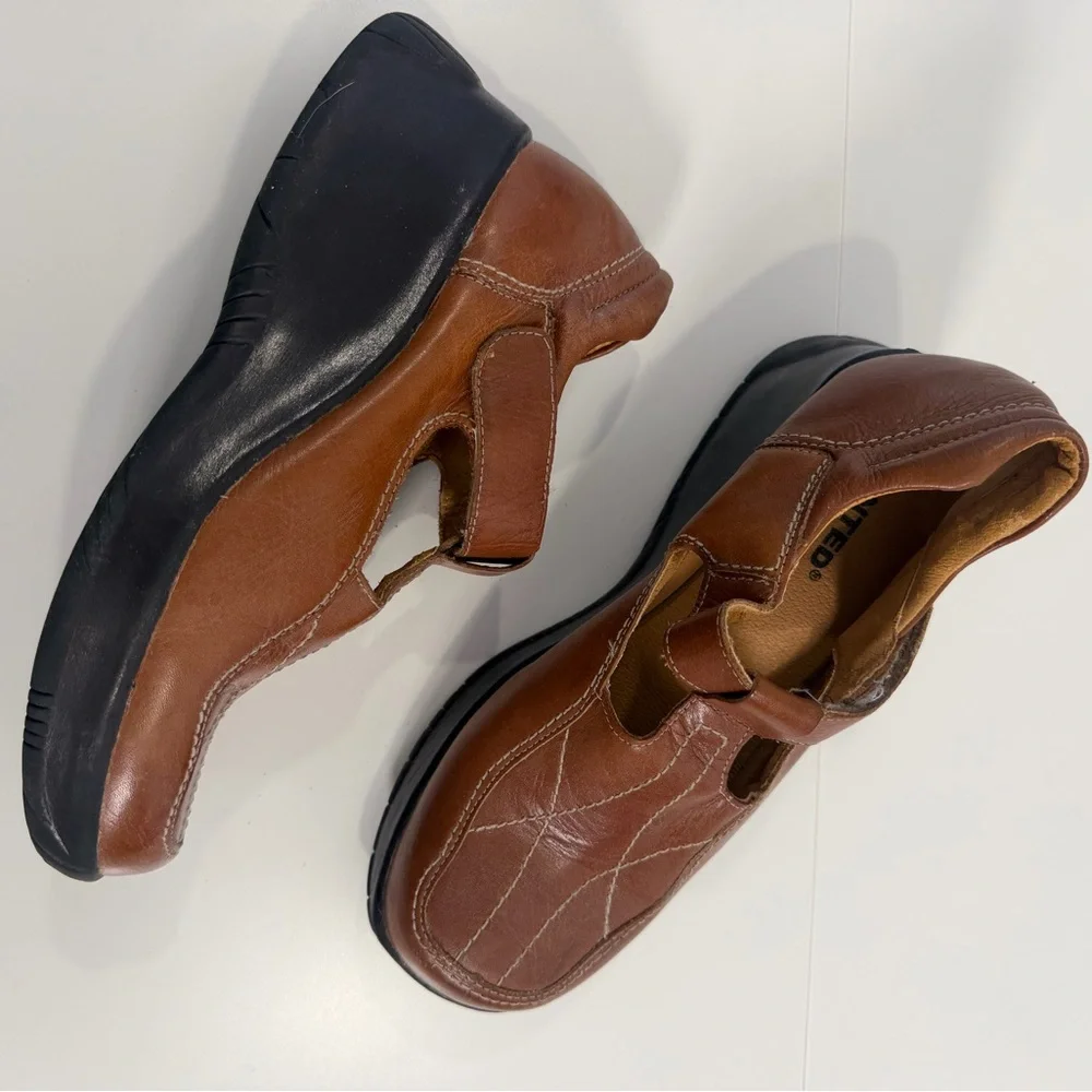 WANTED Vintage 90s Brown Leather Mary Jane Comfort‎ Shoe 8.5